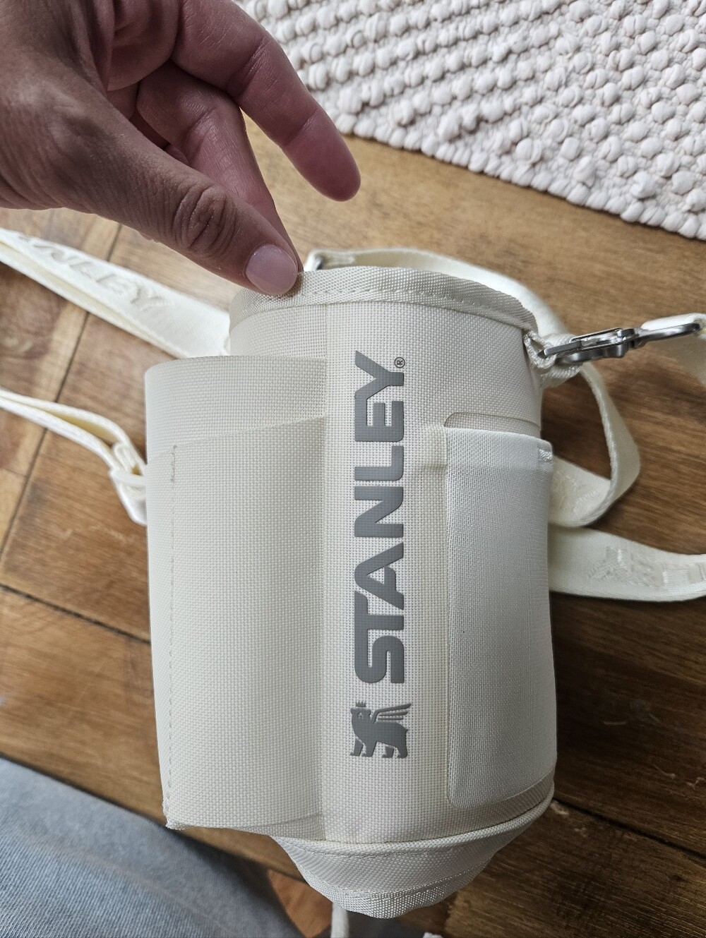 Stanley All Day Quencher Bottle Crossbody Sleeve / Pouch – Cream/Off-White